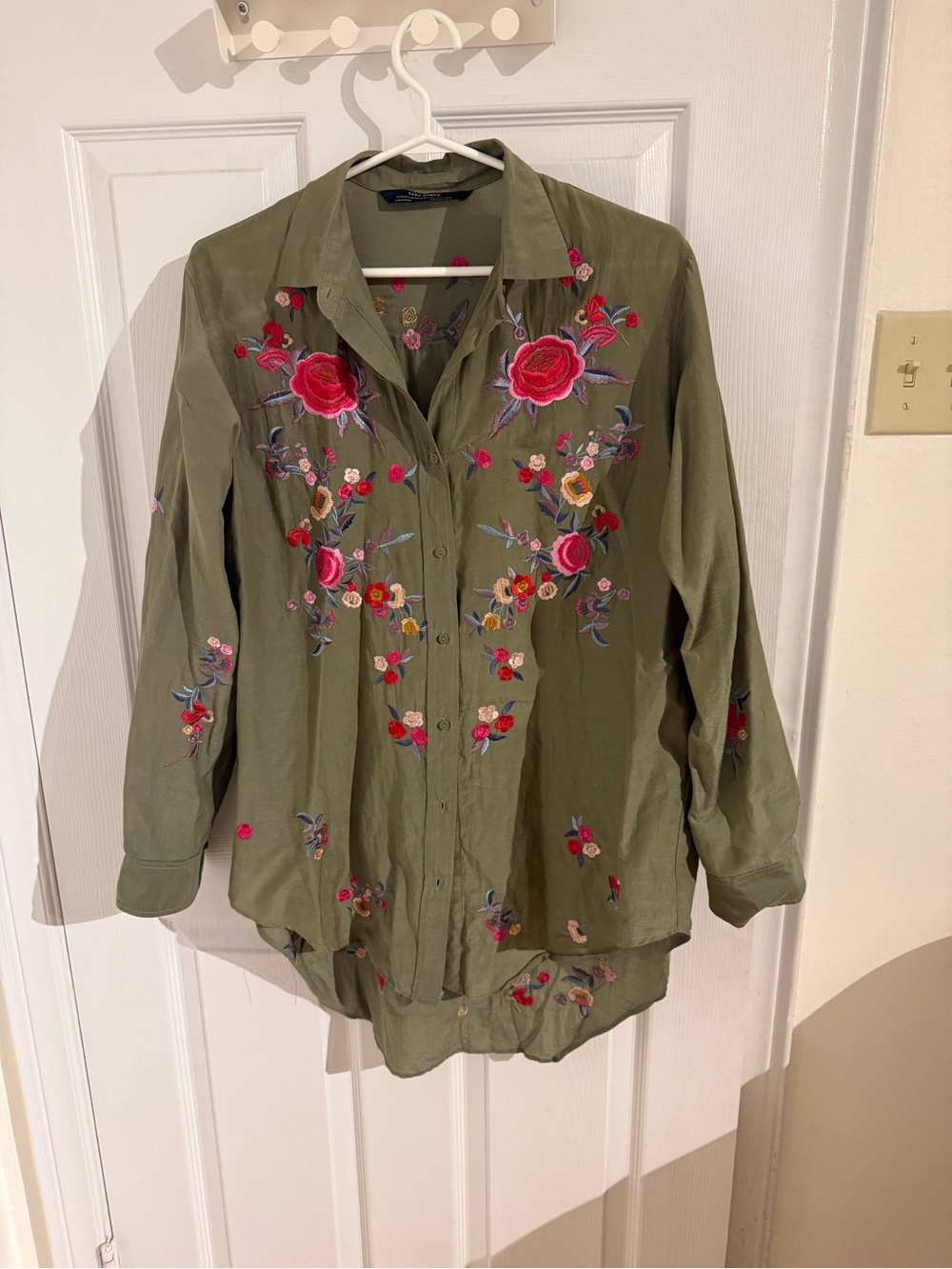 Zara Women Olive Green Embroidered Floral Button-Up Shirt-Size US S